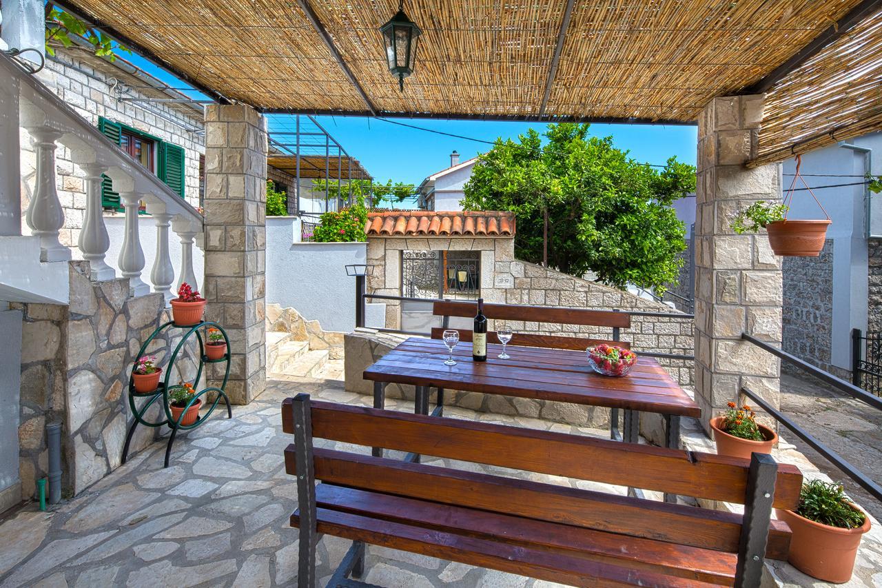 Apartman Kunjic Krimovica ภายนอก รูปภาพ