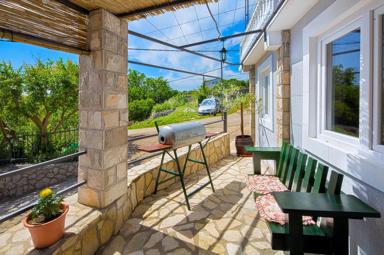 Apartman Kunjic Krimovica ภายนอก รูปภาพ